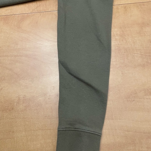 The North Face Green Hoodie with Logo - Picture 9 of 11